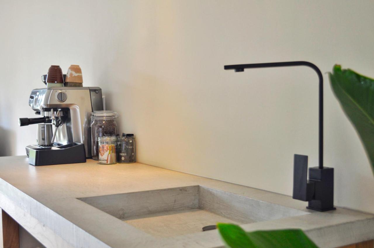 Van Heeckeren Apartments & Suites Nes Nes  Εξωτερικό φωτογραφία