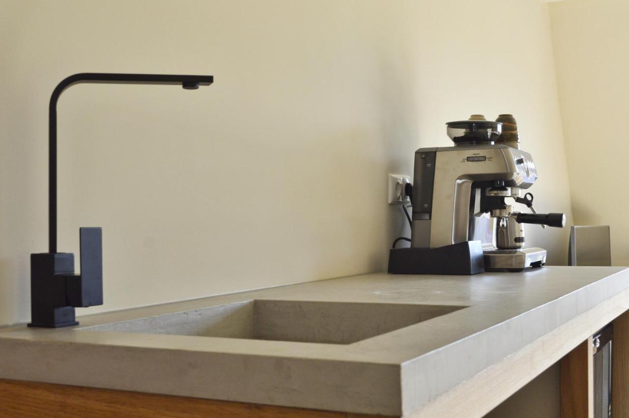 Van Heeckeren Apartments & Suites Nes Nes  Εξωτερικό φωτογραφία