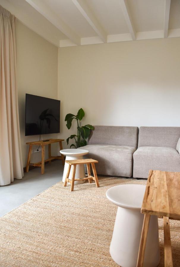 Van Heeckeren Apartments & Suites Nes Nes  Εξωτερικό φωτογραφία